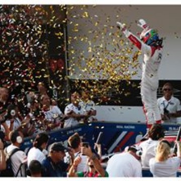 #WTCC José María López @pechito37 took a dominant win in the Main Race as Mehdi Bennani @mehdibennani_25 became provisional WTCC Trophy champion by completing a Citroën 1-2-3. López led from lights out to chequered flag on the way to his eighth victory of the season and the 29th of his WTCC career. He opened up an 11-second advantage over team-mate Yvan Muller @yvanmullerofficiel, who took second at the start, capitalising on a slow getaway by @nickcatsburg from the front row.
#racing #motorsport #china #race