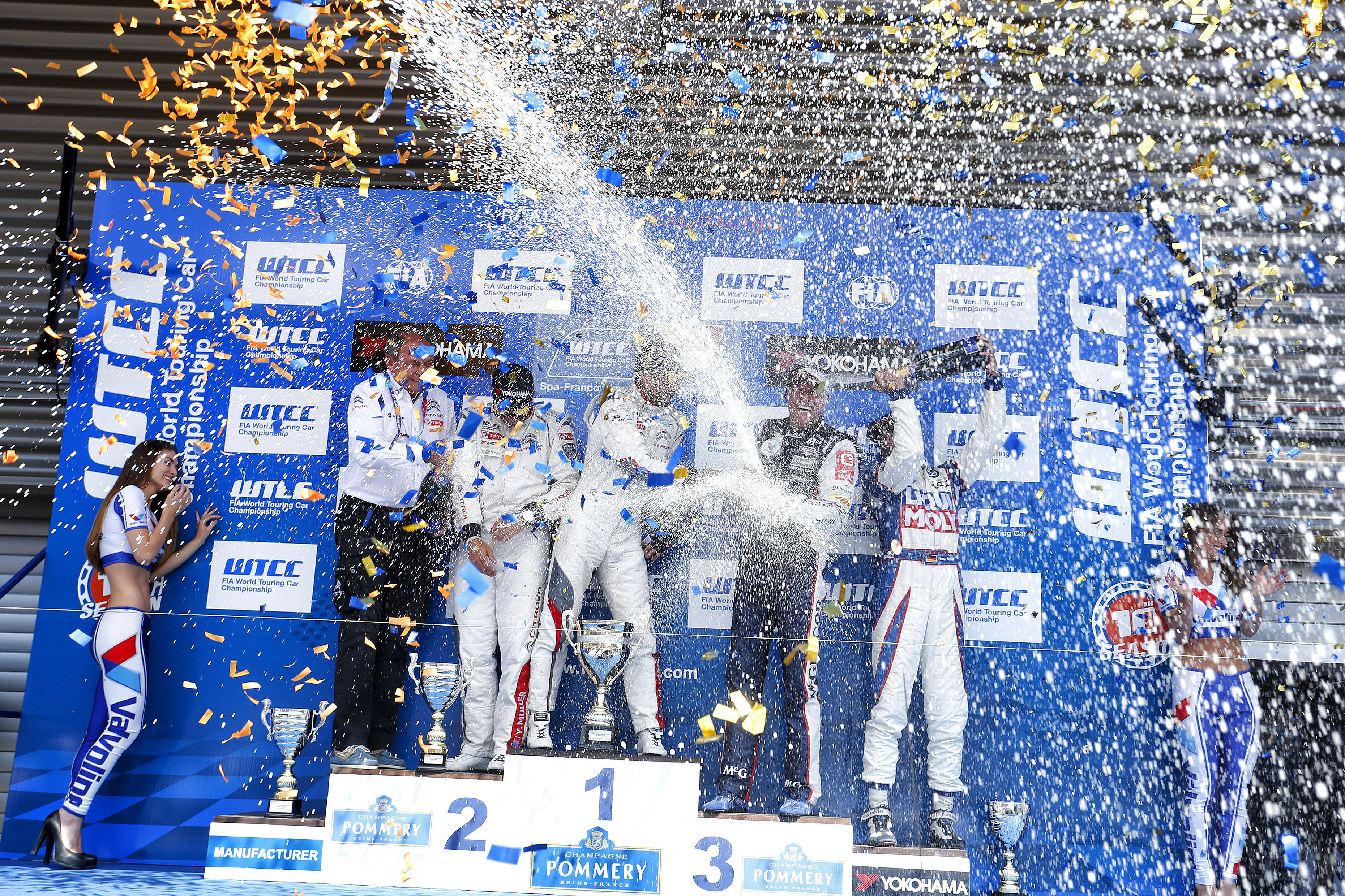 Podium Steps Racing López recovers to victory | Federation Internationale de l'Automobile