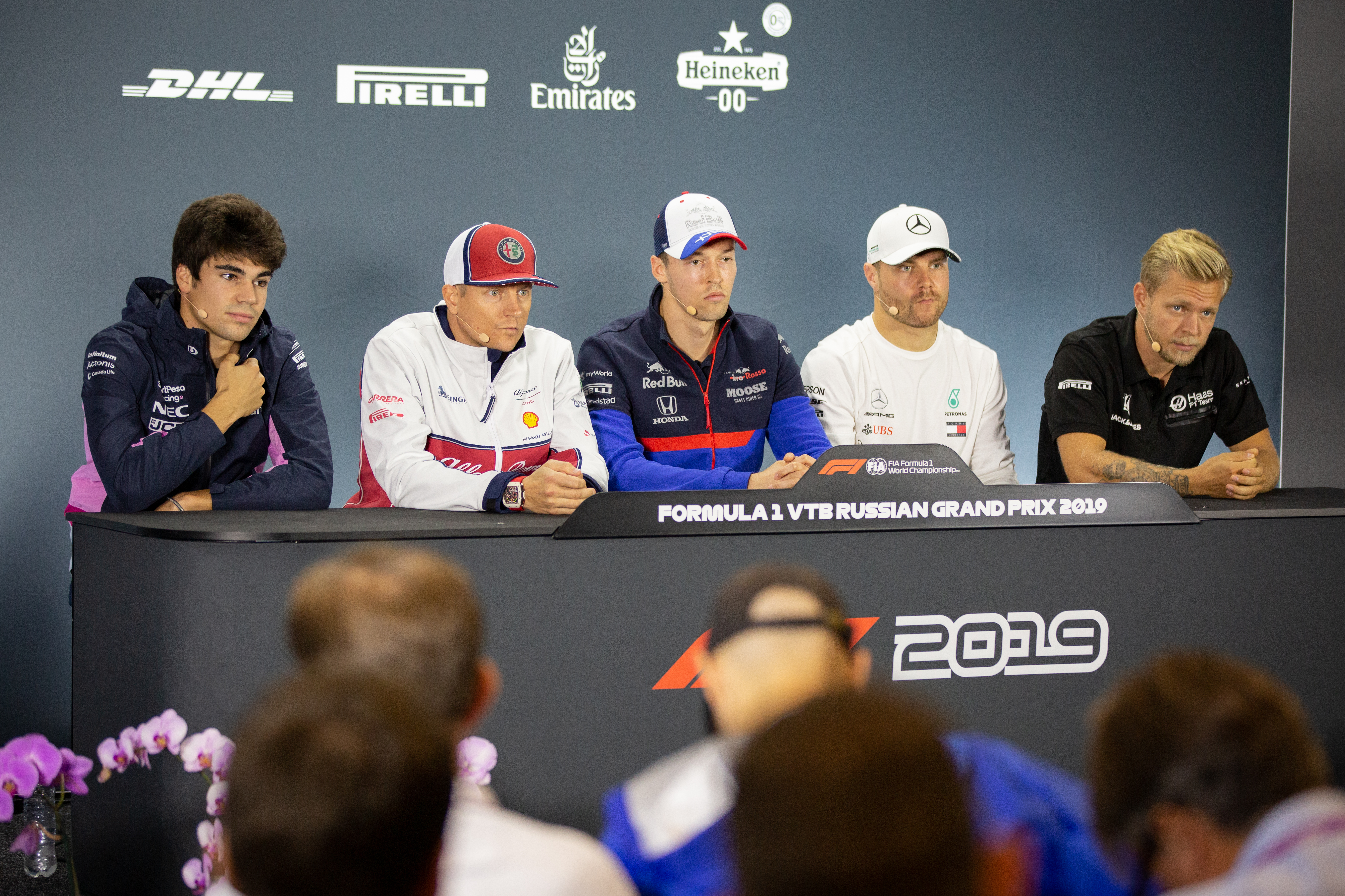 Пожалуйста только не домой автоспорт. Формула 1 конференция. Репортеры формулы 1. Formula 1 журналисты. Гран при de Russie.