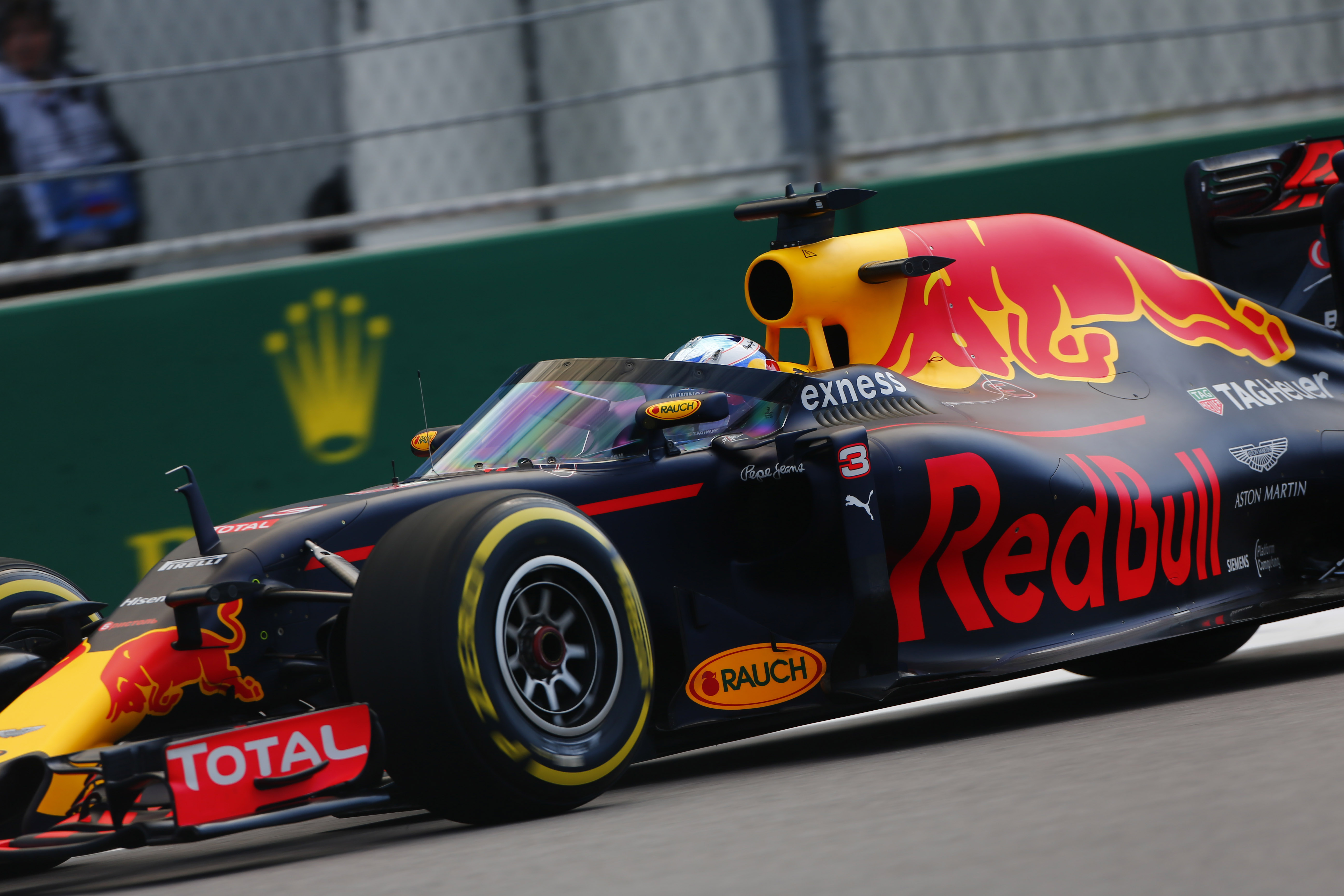 F1 - Red Bull tests 'Aeroscreen' head protection system at Sochi | Federation Internationale l'Automobile