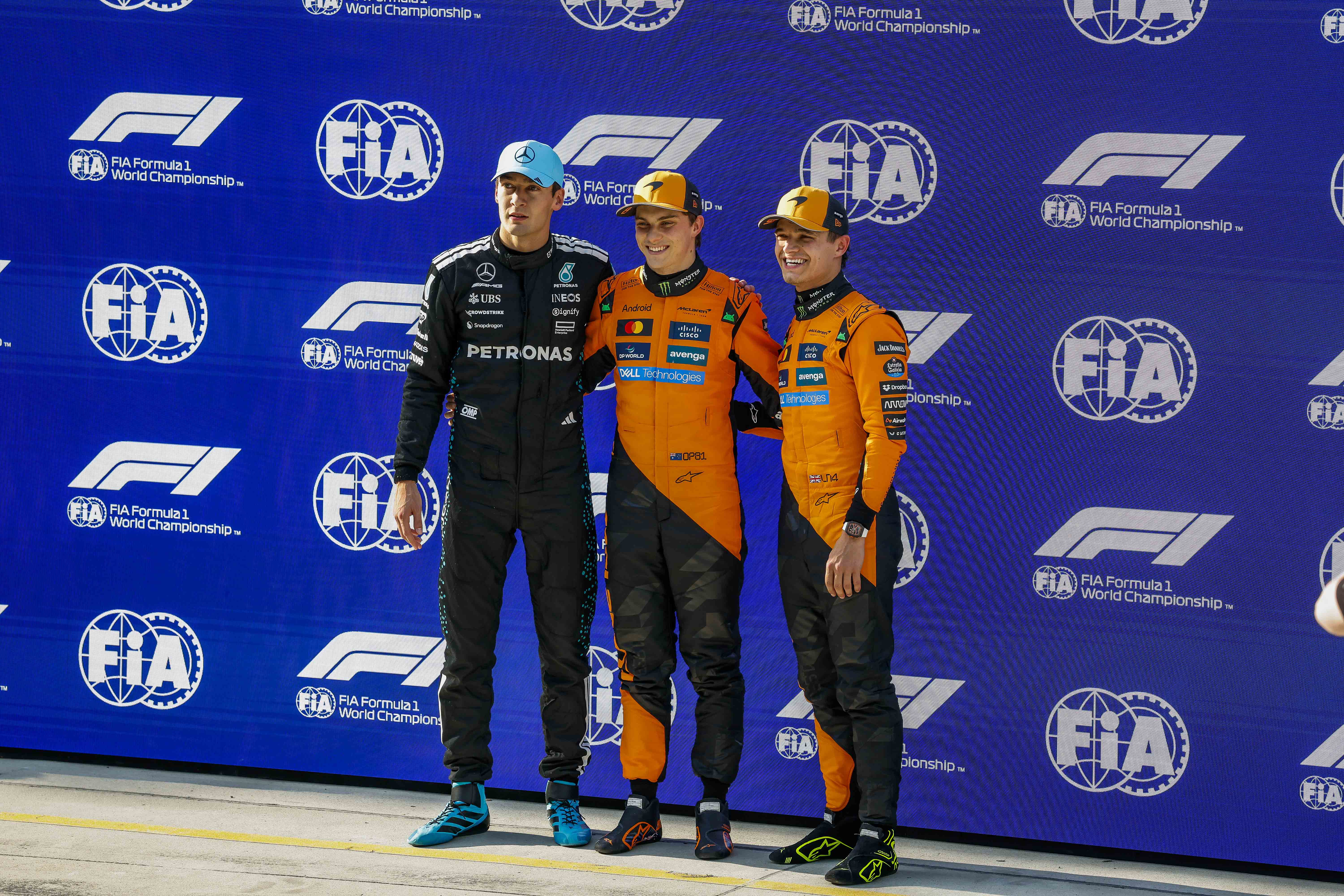 F1-在罗素和诺里斯之前的中国杆上的皮亚斯特罗 F1-在罗素和诺里斯之前的中国杆上的皮亚斯特罗