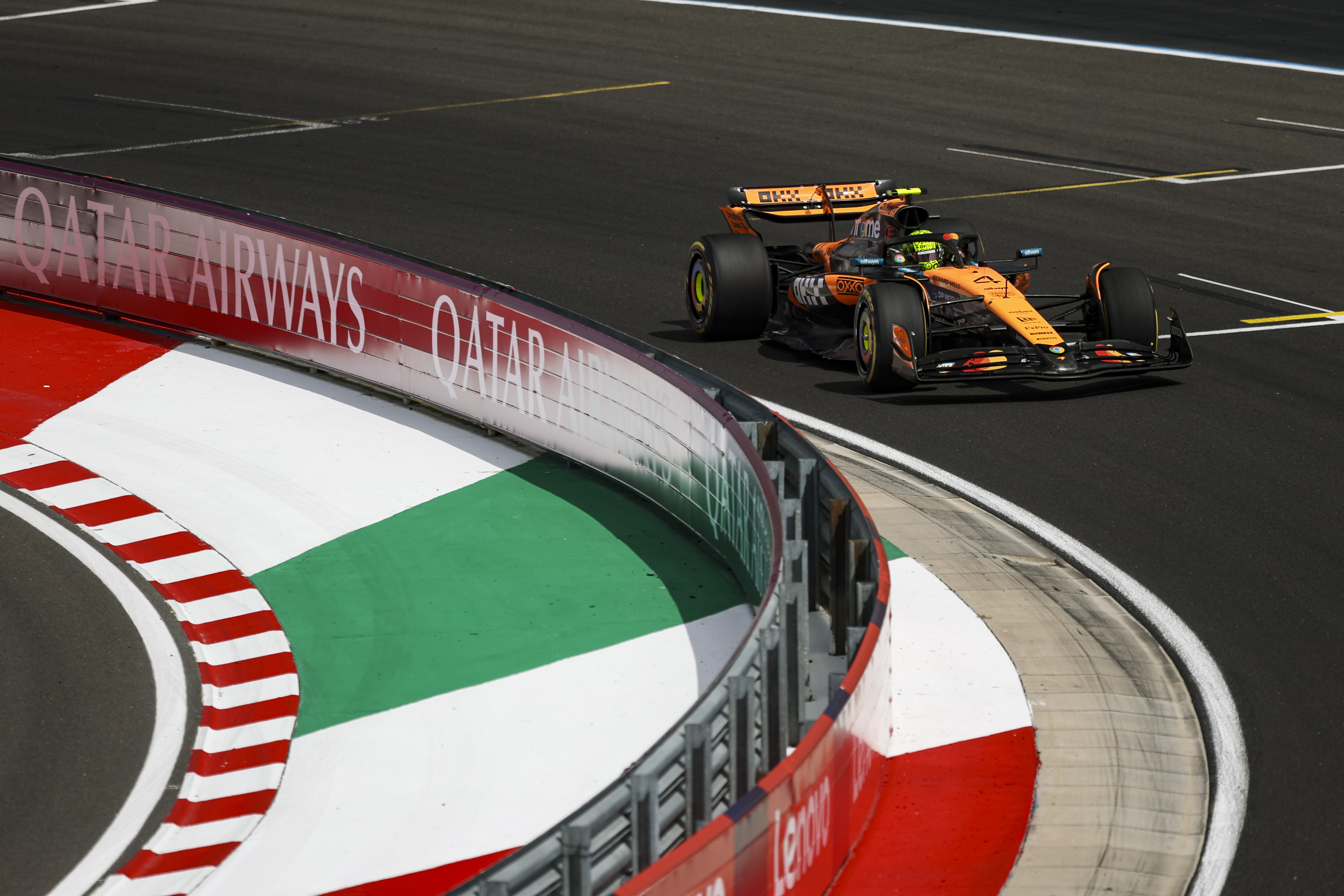 ノリスがハンガリーGP FP2をトップで終える、フェルスタッペンは苦戦
