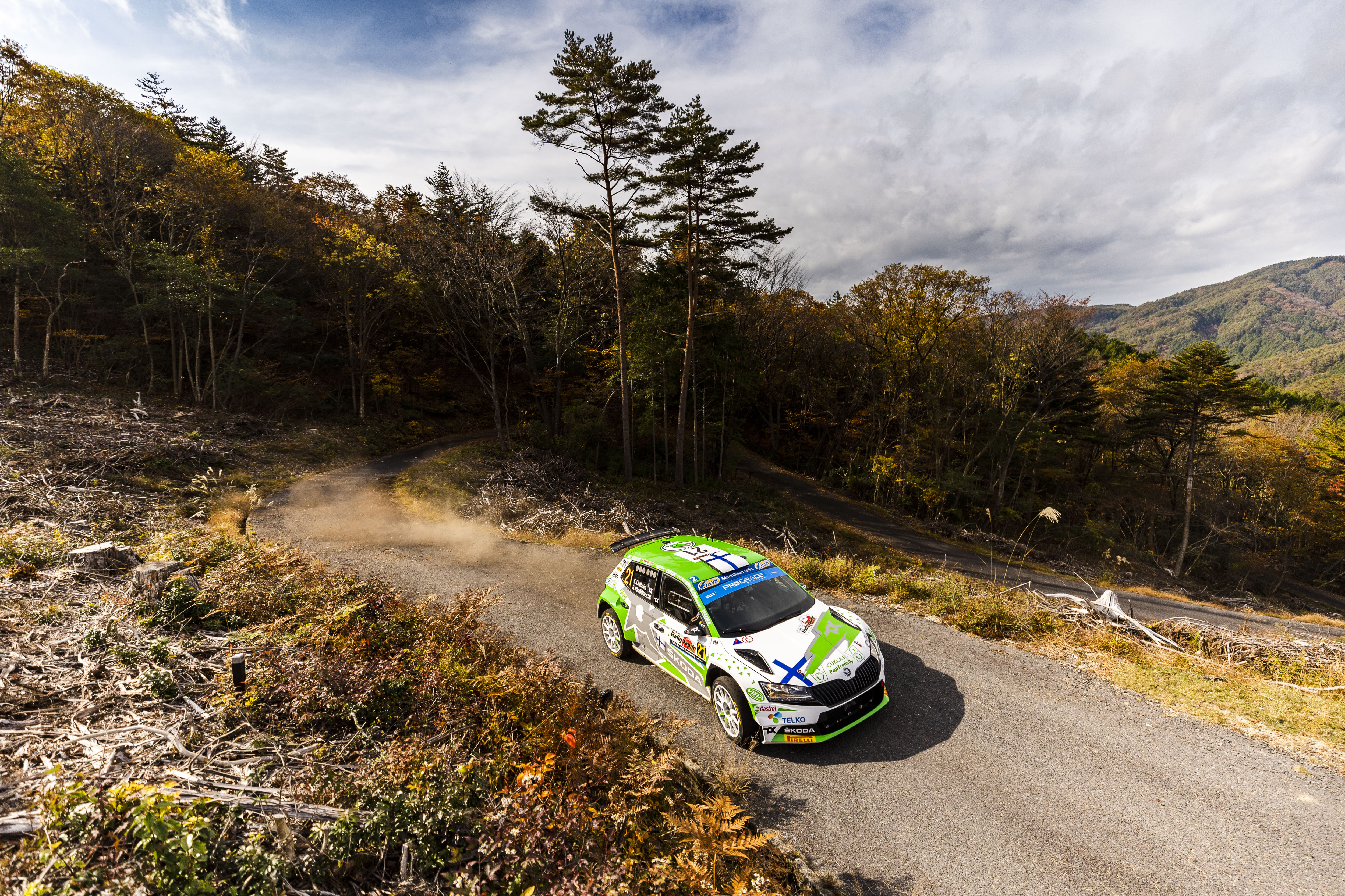 WRC – Lindholmは、Munsterが日本で素晴らしい勝利を収め、WRC2の王冠を獲得しました。