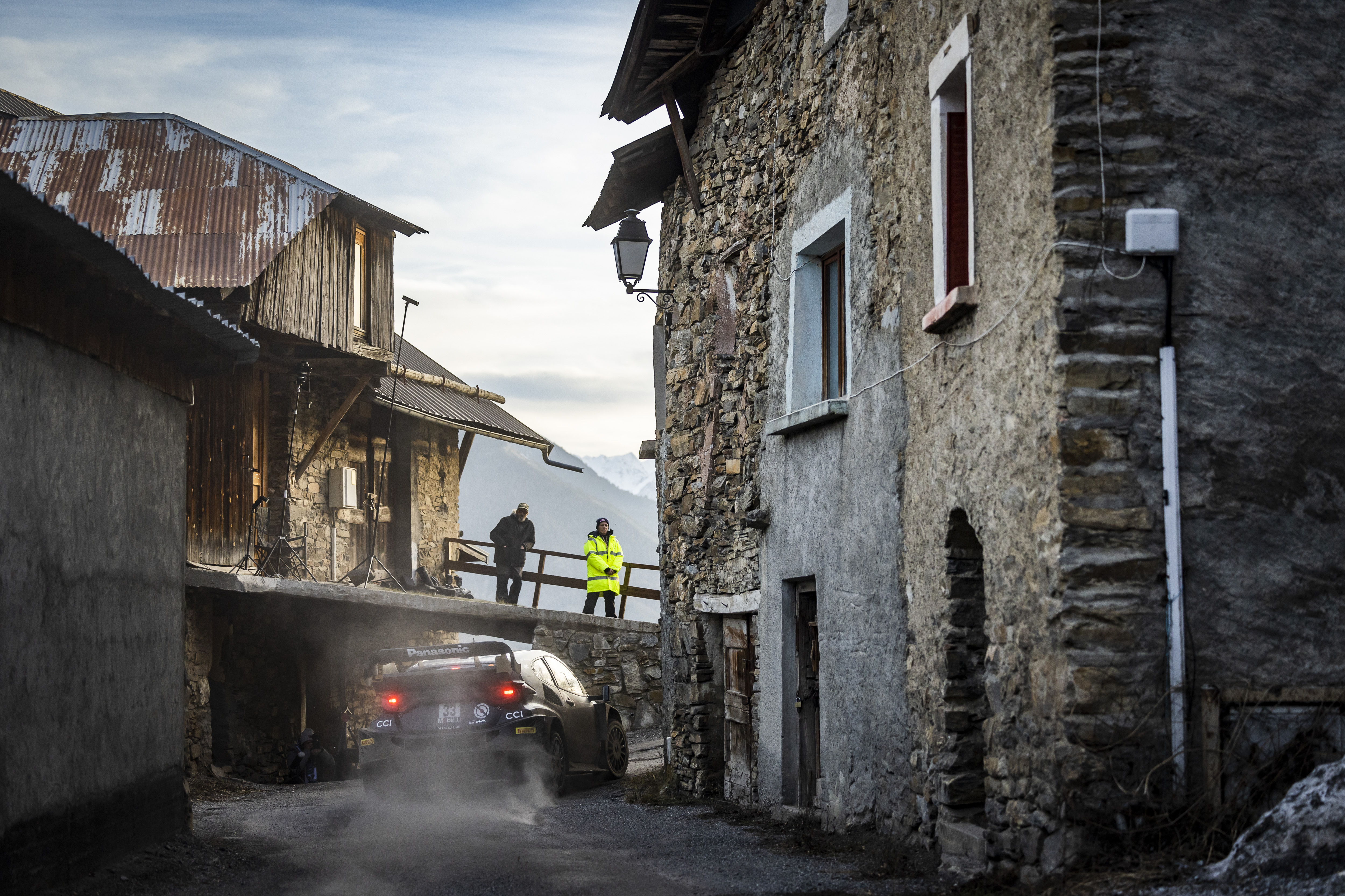 WRC Evans leads Ogier closes in on Rallye Monte Carlo