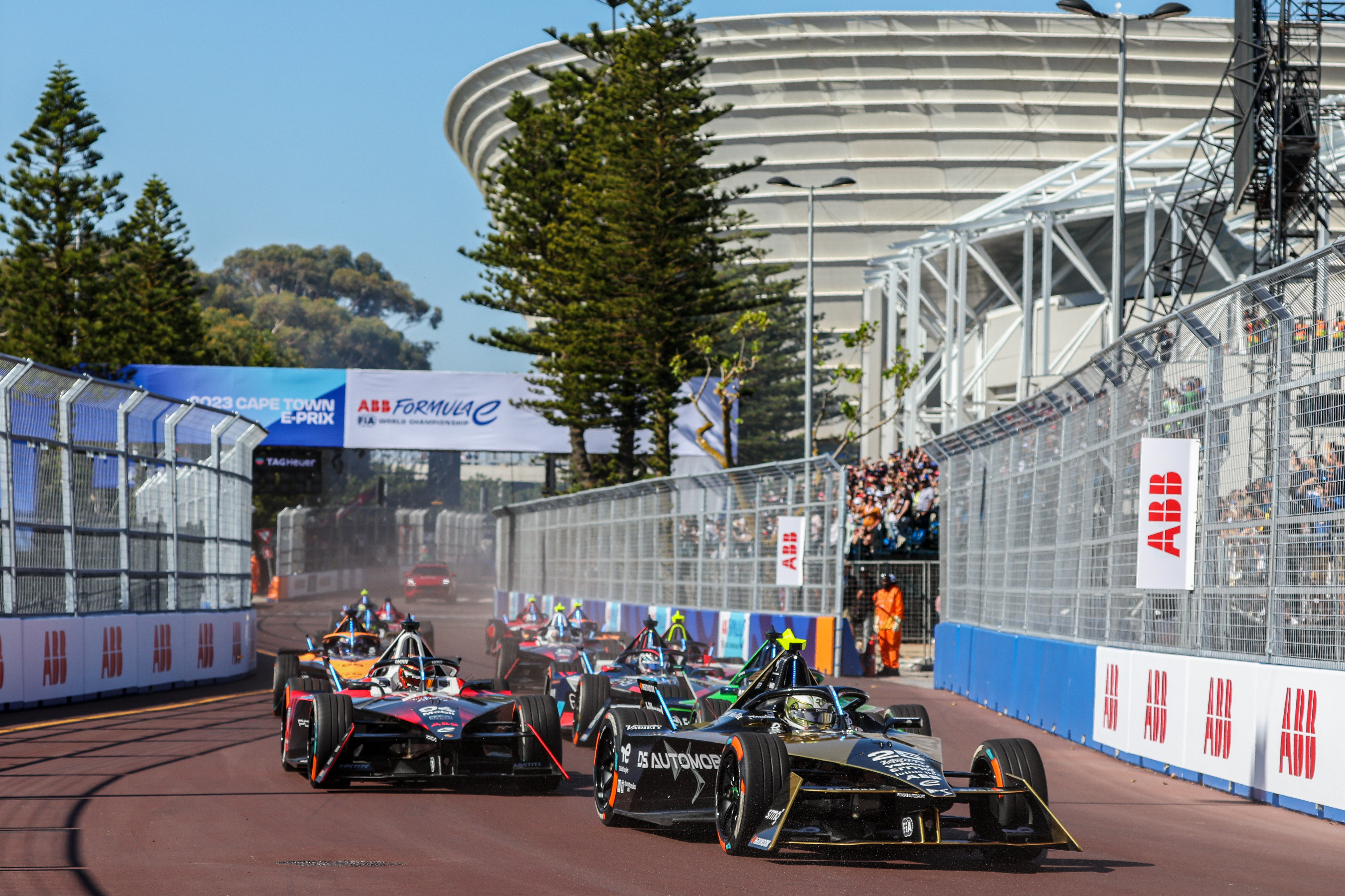 DANCING TO A DIFFERENT BEAT : SÃO PAULO SET TO STAGE ELECTRIFYING INAUGURAL  E-PRIX