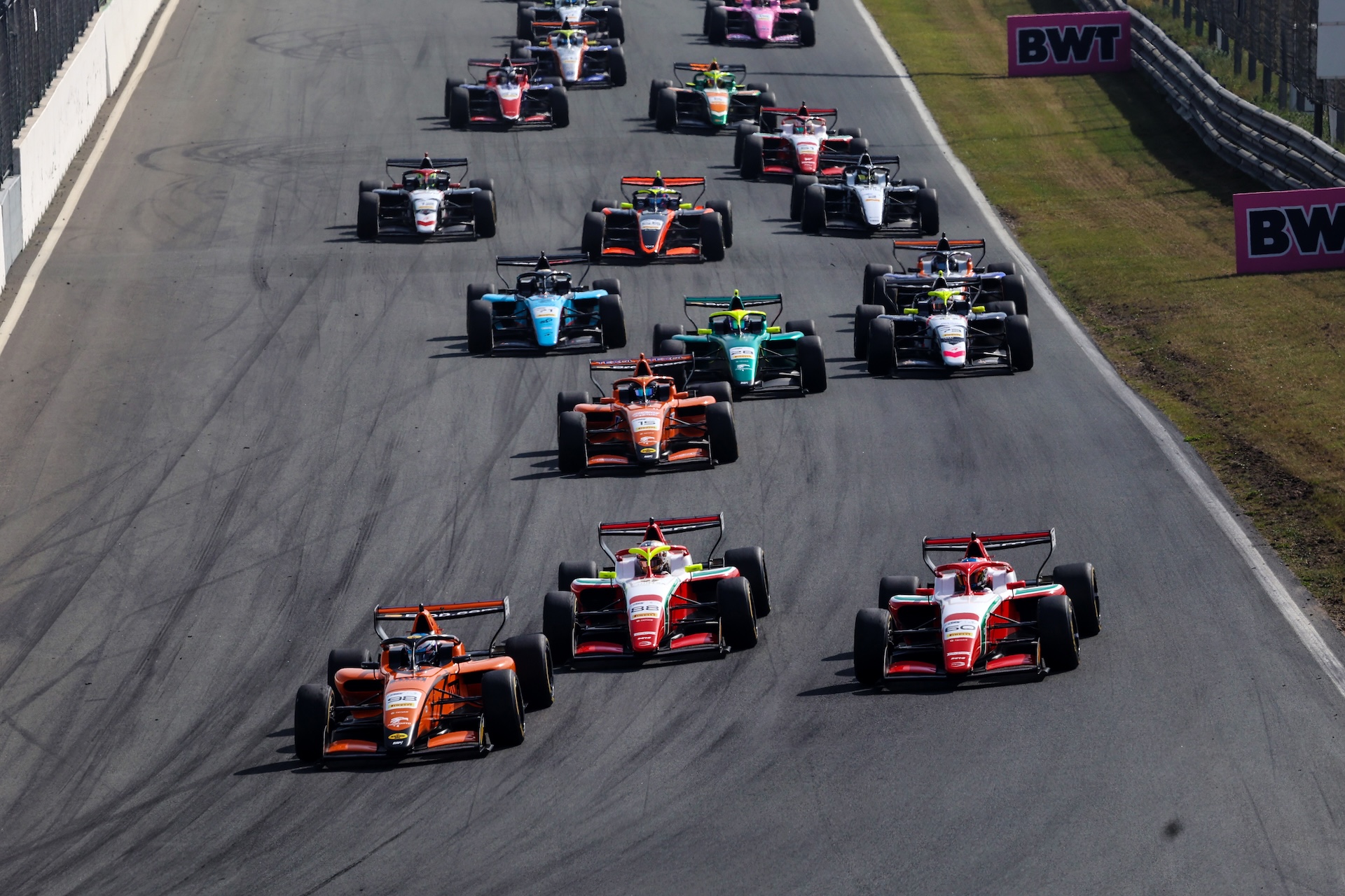 Wheldon ahead as part two of inaugural FIA FREC season begins