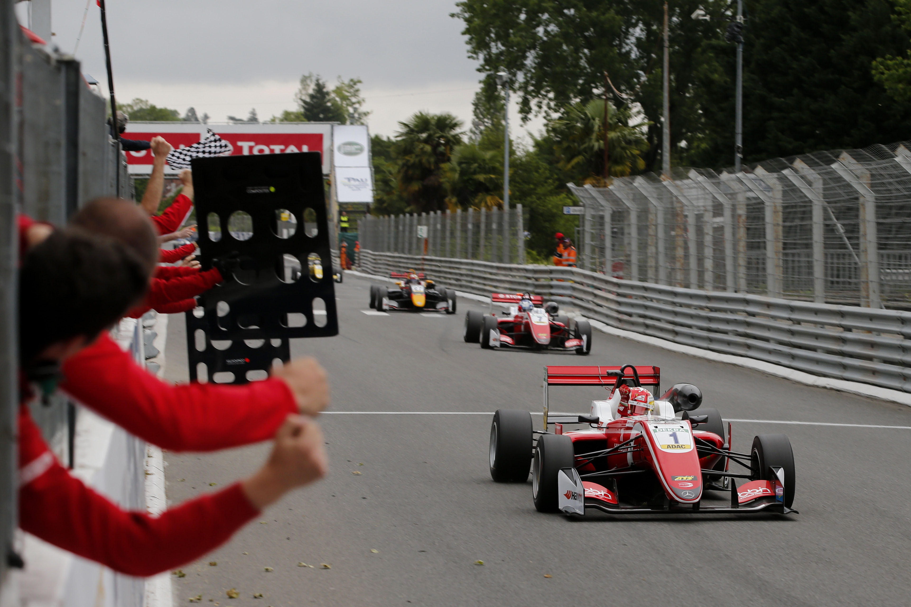 F3 - First victory by a Chinese driver in FIA Formula 3 European ...