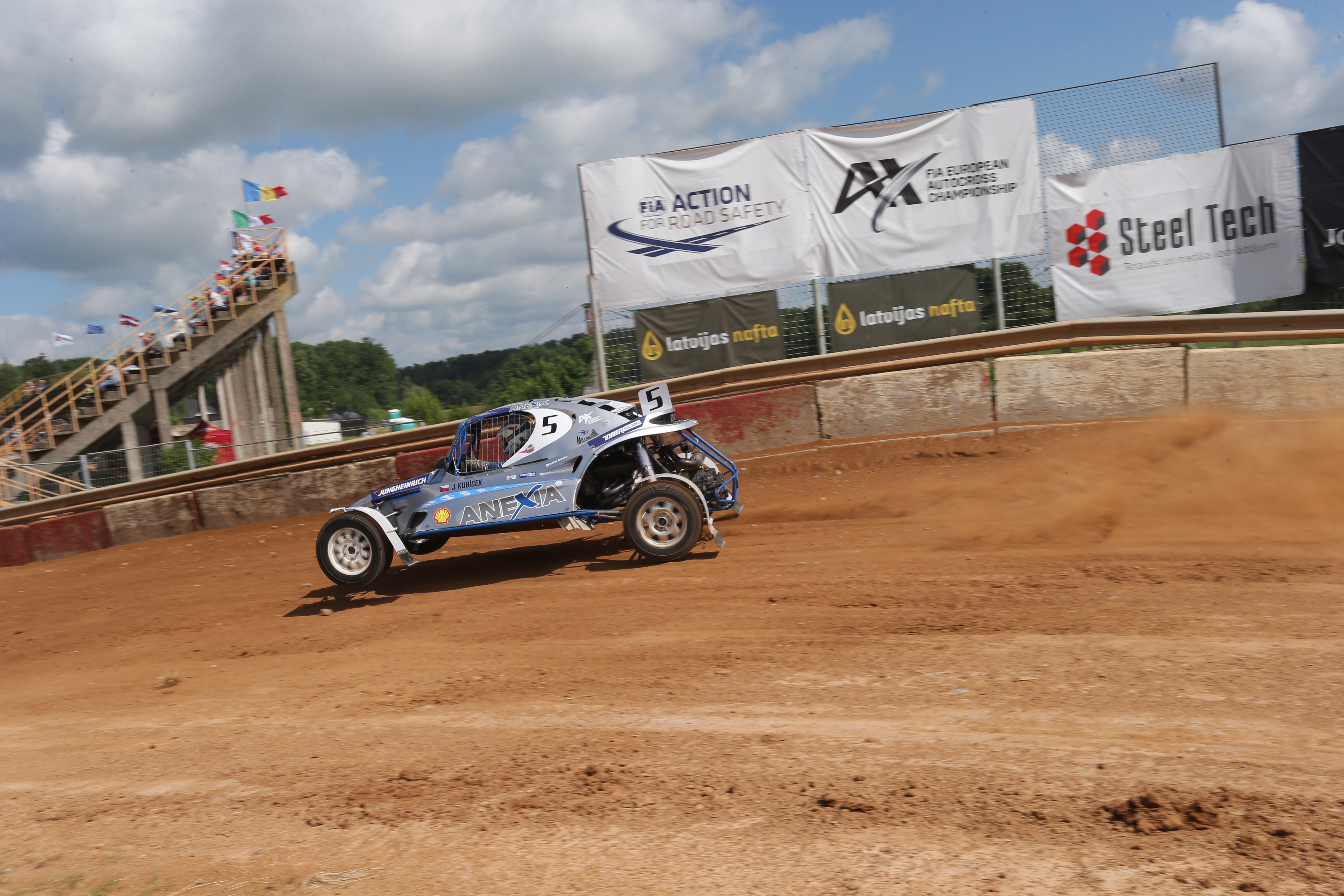 STRONG FIELD FOR THIRD ROUND OF EUROPEAN AUTOCROSS AS ACADEMY TROPHY ...