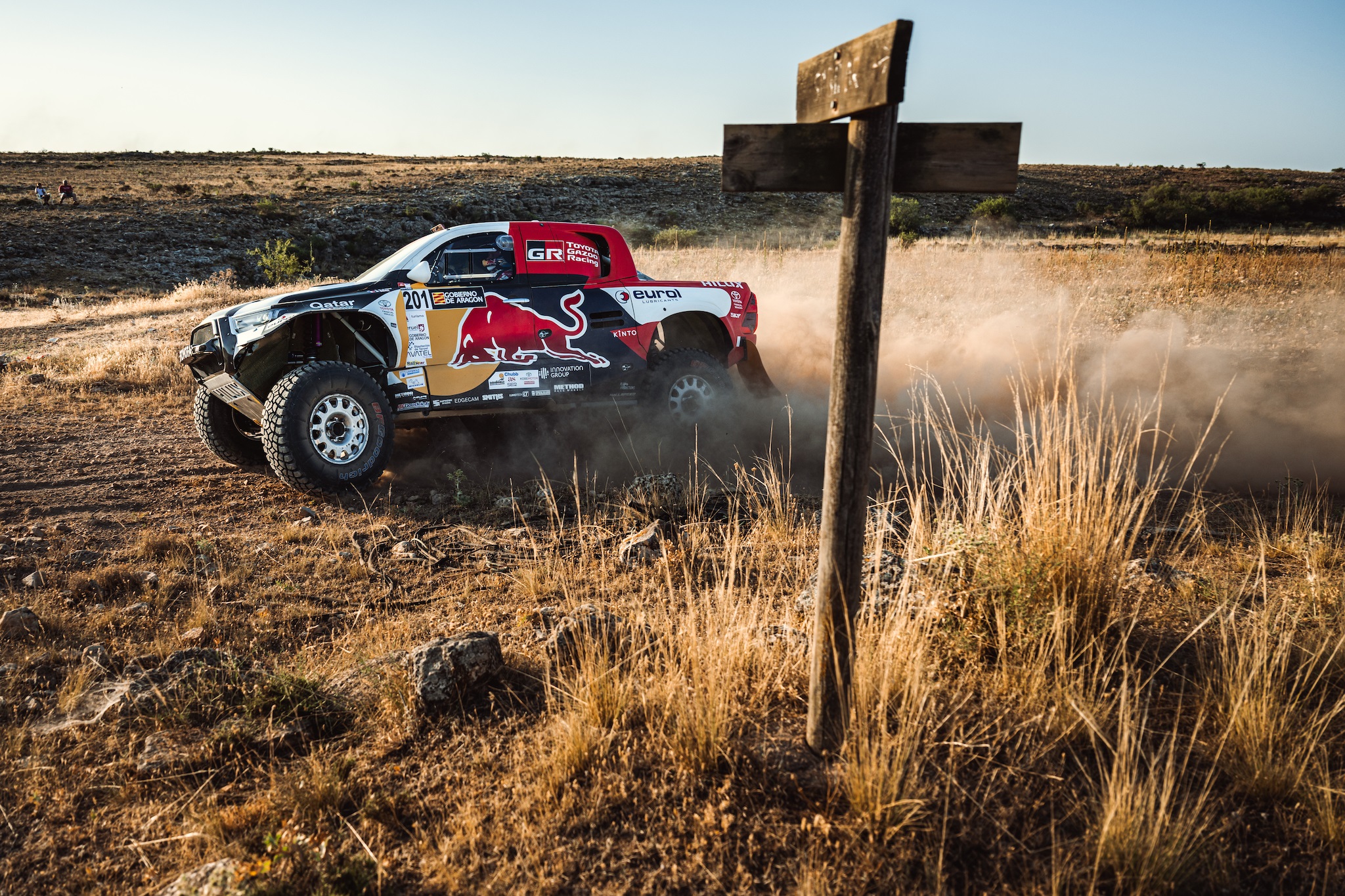 Al Attiyah Al Rajhi E Moras Finiscono 1 2 3 A Favore Della Toyota In 