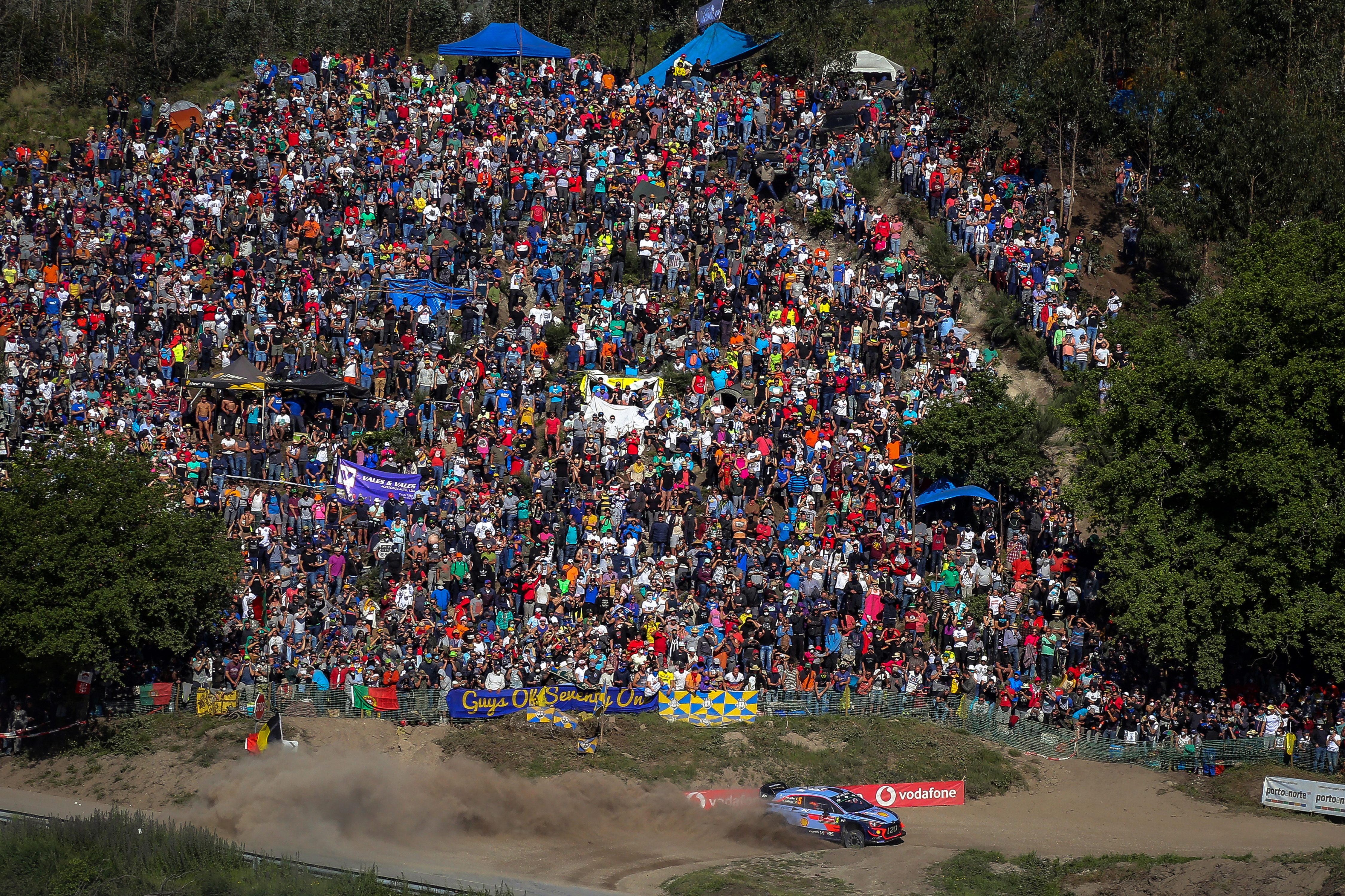 WRC – Neuville poised for victory