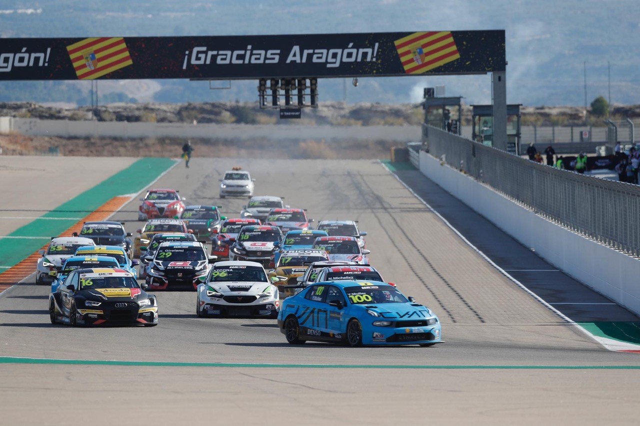 WTCR - Race 2 report: Muller wins as Ehrlacher becomes King WTCR ...