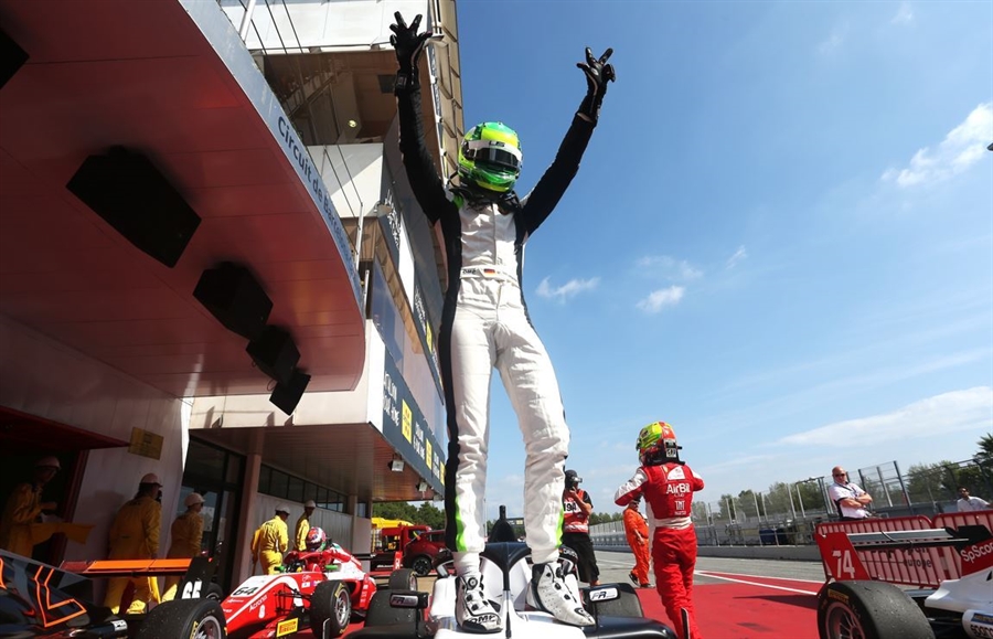 FORMULA REGIONAL - SCHUMACHER WINS RACE 3 AND CONQUERS BARCELONA