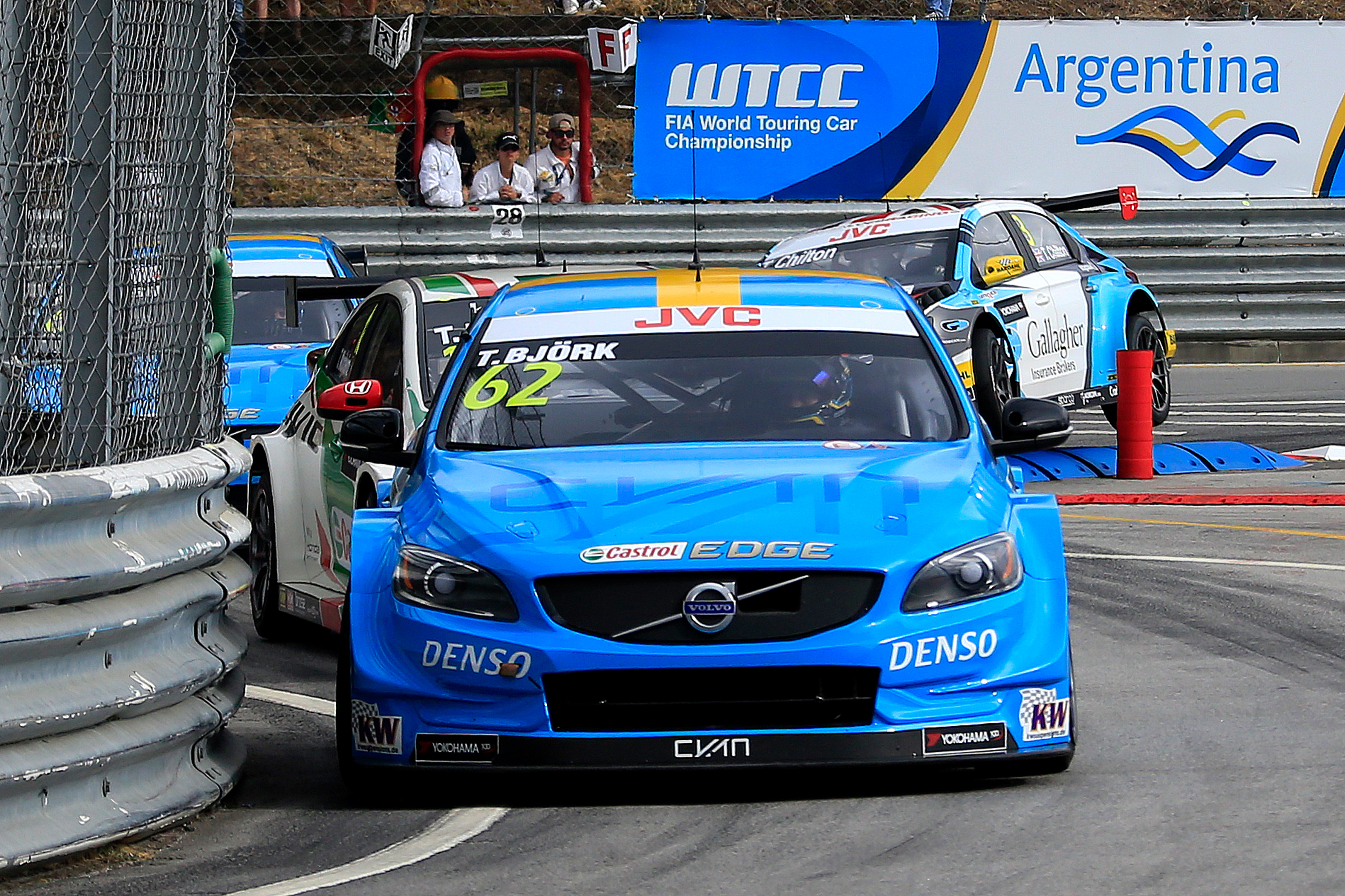 WTCC - WTCC community gets behind Tiago Monteiro