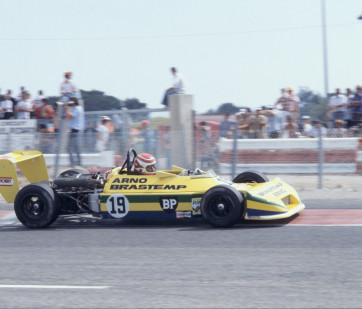 26043_f3_78_piquet_medium.jpg