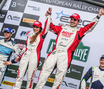 Efrén Llarena and Sara Fernández, 2022 ERC champions.