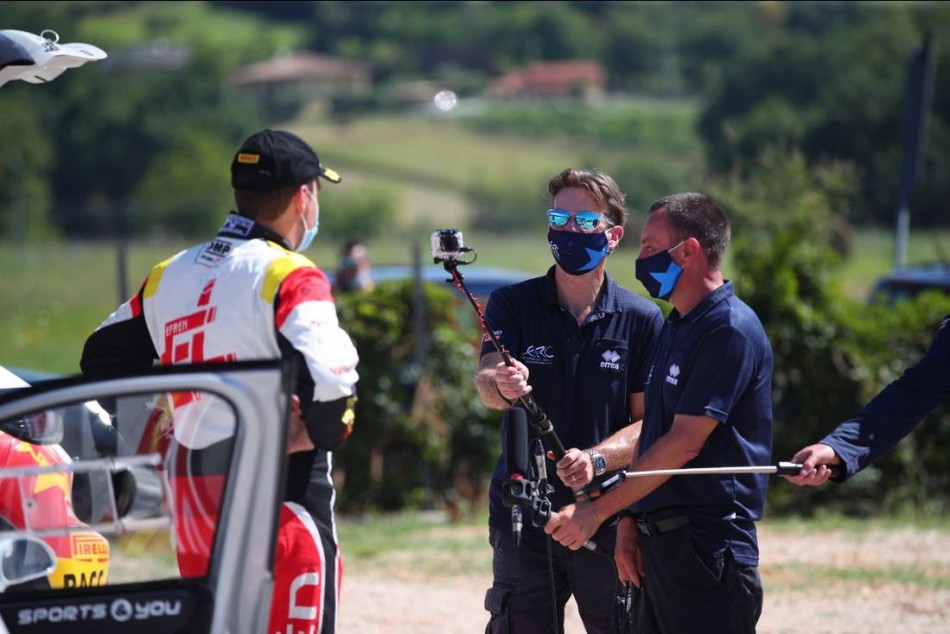 2020 ERC - Rally di Roma Capitale - TV crew wearing PPE interviewing a competitor
