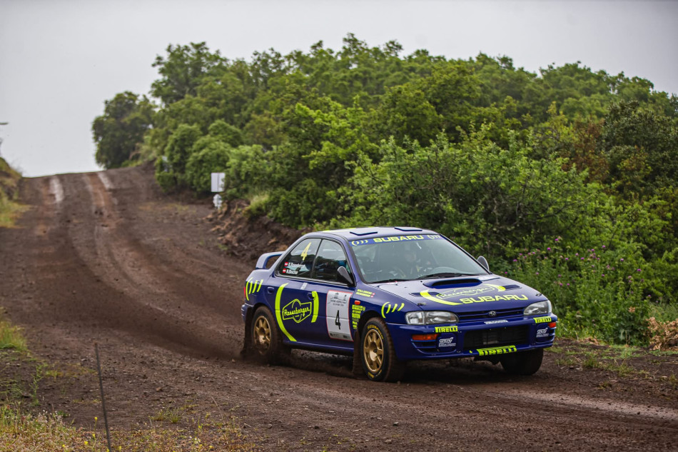 Subaru_Acropolis