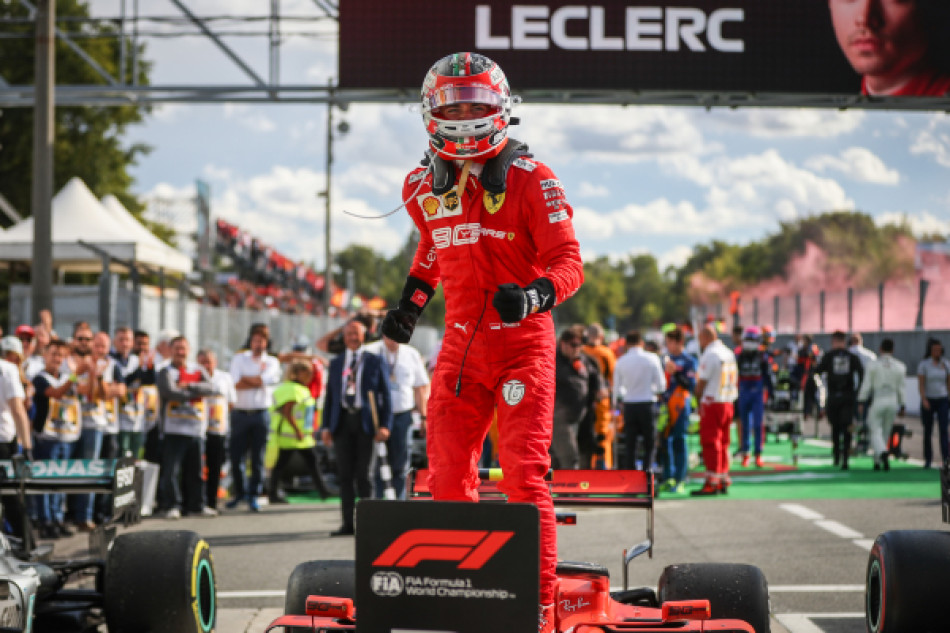 F1 – Leclerc edges epic battle with Hamilton to take Monza victory |  Federation Internationale de l'Automobile