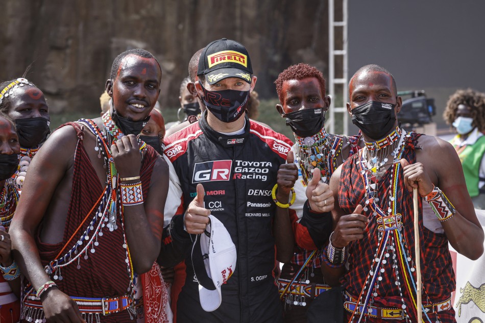 2021 WRC - Safari Rally Kenya - Sébastien Ogier and Kenyan masai (DPPI Media)