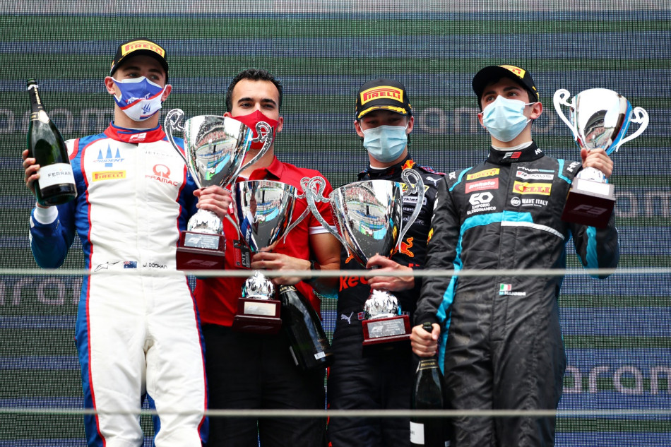 F3 Hauger Clinches Dominant Lights To Flag Victory Over Doohan In Barcelona Federation Internationale De L Automobile
