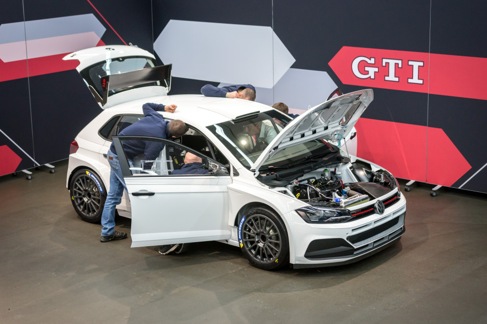 Erc Brr Plans Two Car Erc Assault With All New Volkswagen Polo Gti R5 Federation Internationale De L Automobile