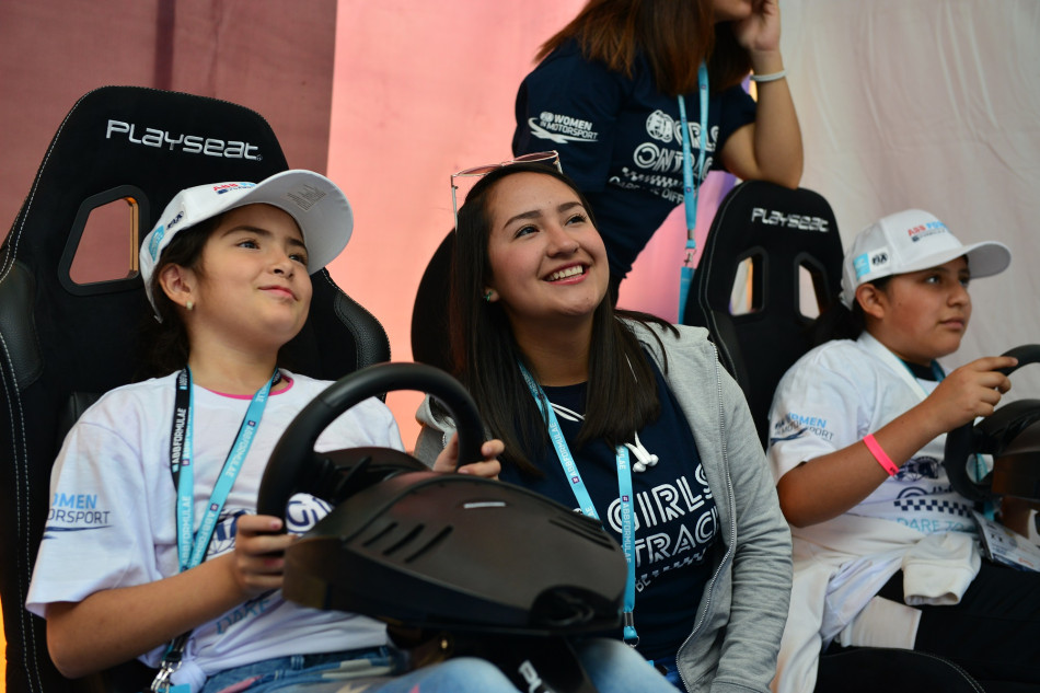 Education, motor sport and fun waiting for girls in Berlin!