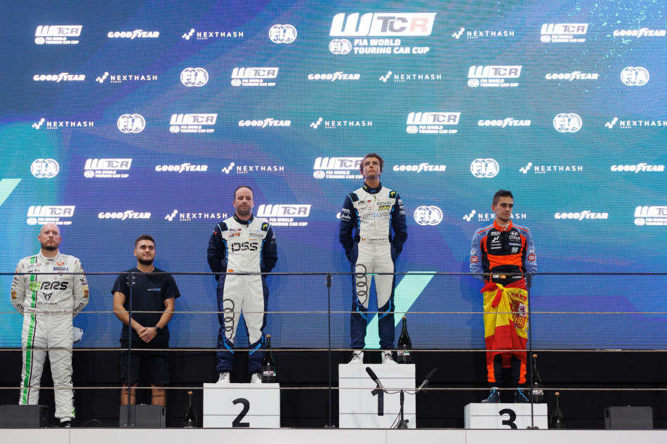 WTCR – Magnus menang saat WTCR diakhiri dengan sebuah thriller