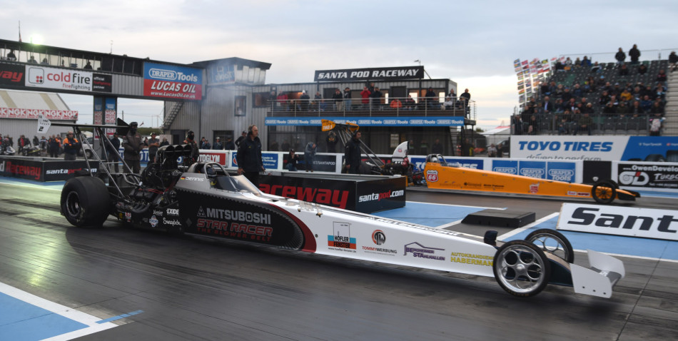 Drag Racing Santa Pod