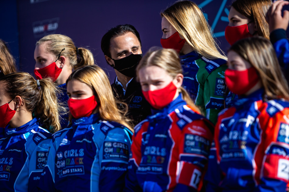 race day for the fia girls on track
