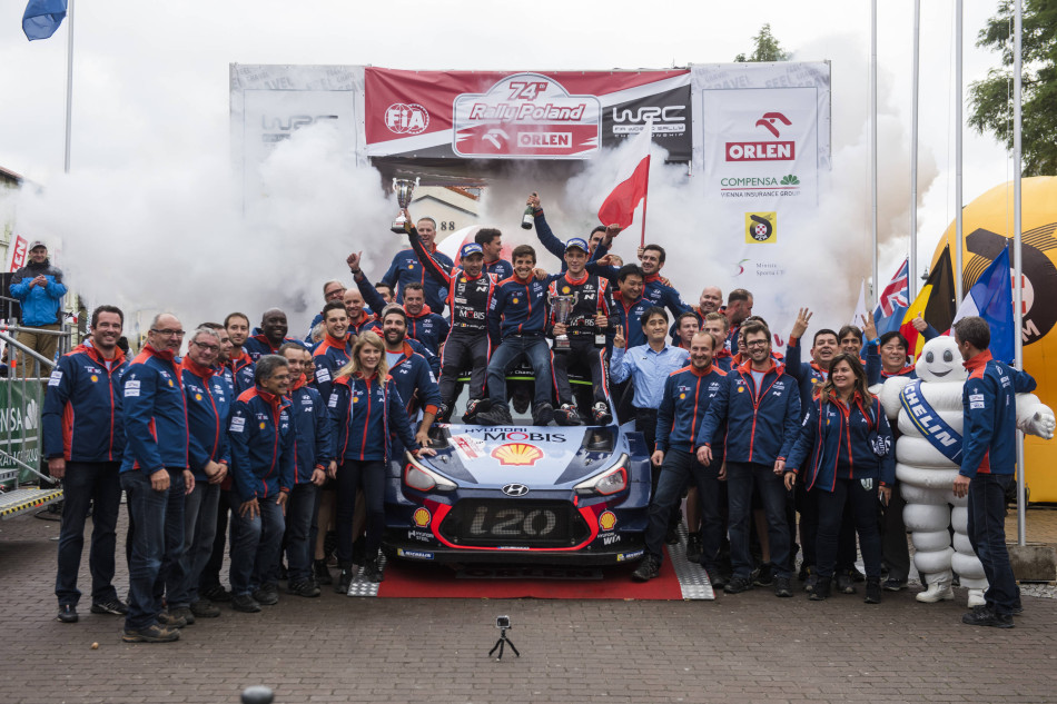 WRC – NEUVILLE ROMPS TO VICTORY AS TÄNAK CRASHES