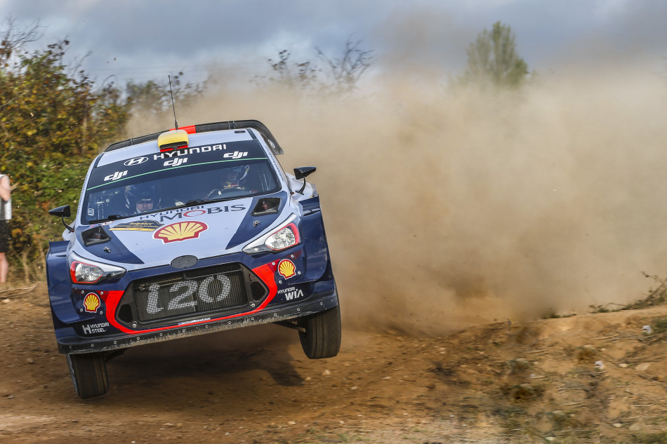 WRC – MIKKELSEN MAINTAINS DREAM LEAD