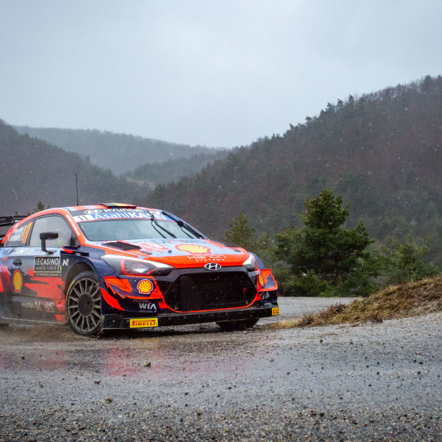 T. Neuville / M. Wydaeghe