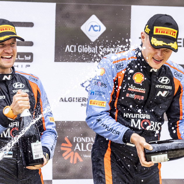 2022 WRC - Rally Italia Sardegna - Ott Tänak/Martin Järveoja, Hyundai Shell Mobis WRT - Final event podium (photo: Nikos Katikis / DPPI)